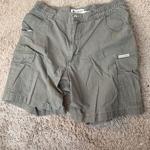 Columbia Women's Gray Cargo Shorts